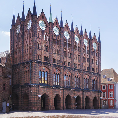 Das Rathaus in Stralsund in Mecklenburg-Vorpommern