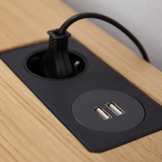 Steckdose und USB-Anschlüsse bei der Wohnzimmer Serie 2020