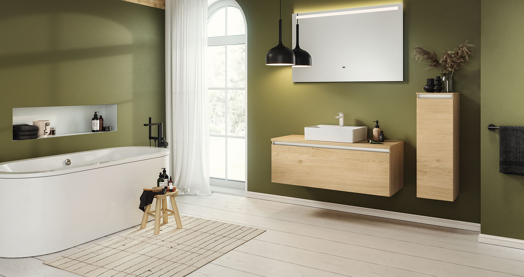 Dunkle Wandfarben und helle Badelemente , Metallregal und Holz: Erlaubt ist was gefällt.